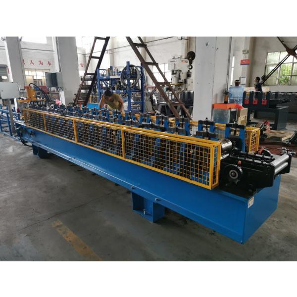 Indonésie Populaire 1.2-2.0mm Épaisseur Forme W Échelle Plateau de Câbles Machine de Formage de Rouleaux