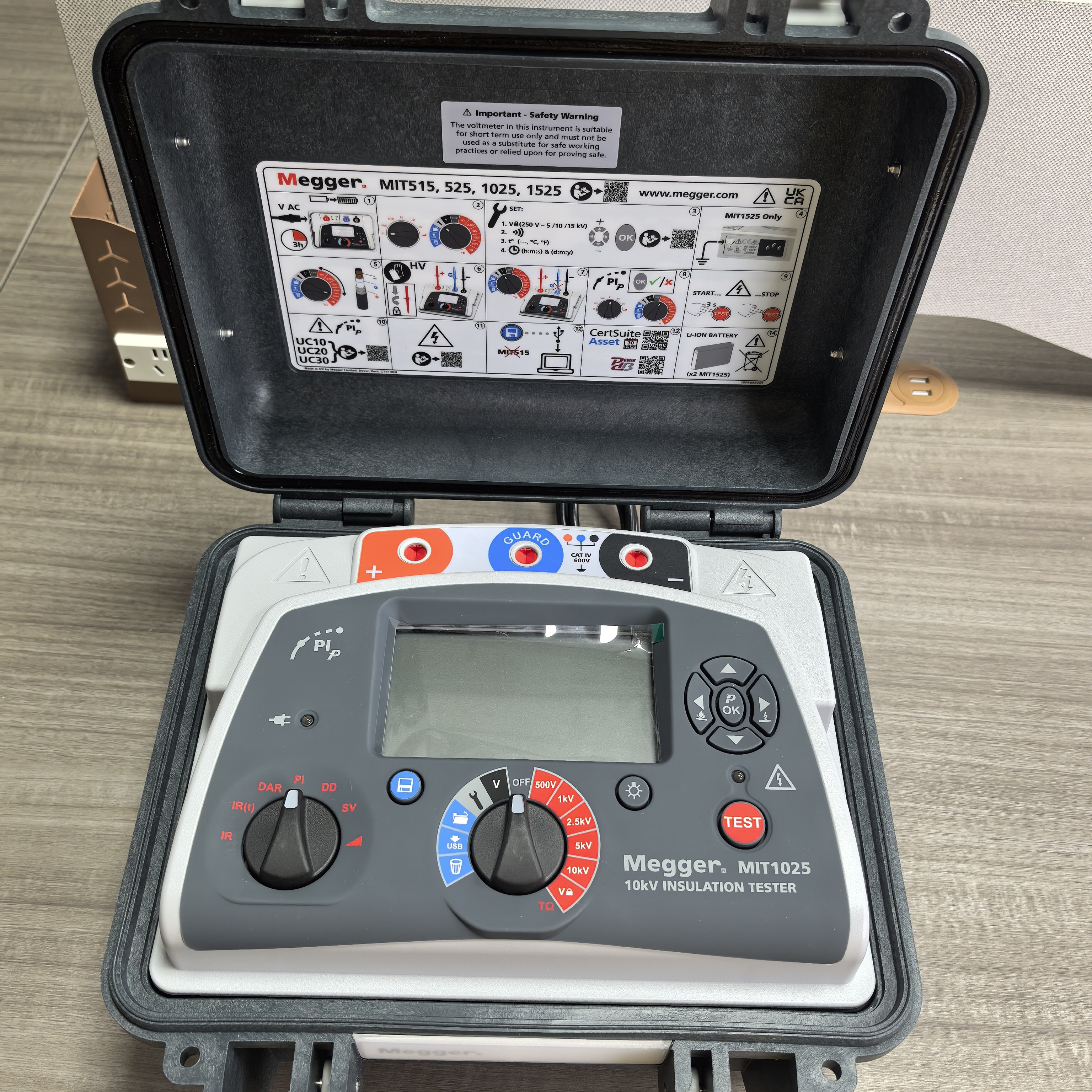 Megger MIT1025/2-US/UK/CN - 10kV Insulation Resistance Tester 