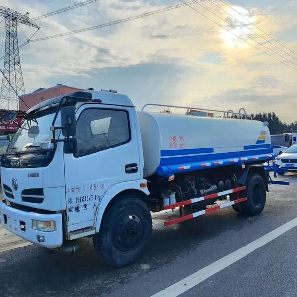 Dongfeng FuRuiKa Cisterna de agua usada de 120 a 150 CV con motor diésel