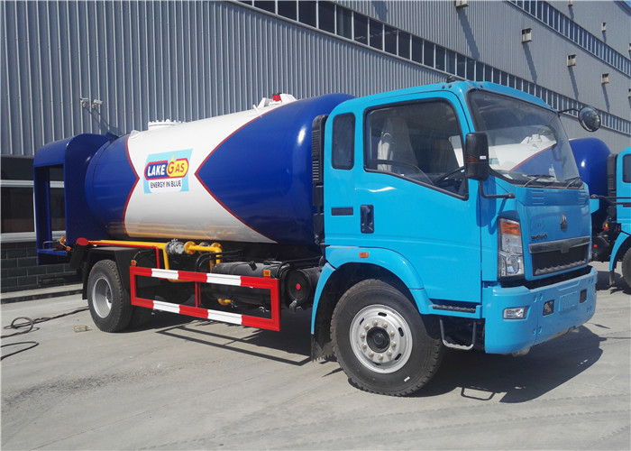 Тележка перехода Sinotruk Howo 4x2 RHD 12000L LPG