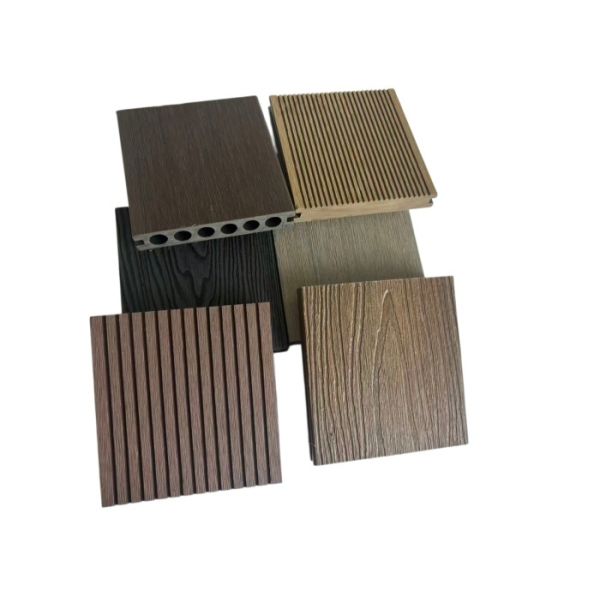 Traditional Outdoor WPC Decking Freeze Thaw Resistant Fast Drainage