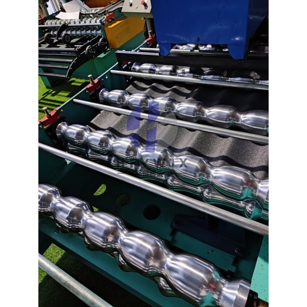 Hydraulic Cutting 1100 Glazed Tile Roll Forming Machine With 16 Stands And 11 KW Servo Motor