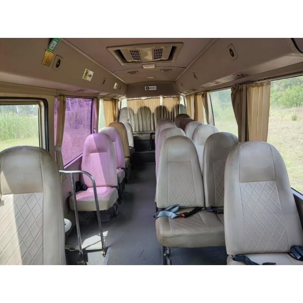 Autobús de recorrido de segunda mano Golden Dragon 22 asientos Autobuses pre-poseídos con aire acondicionado