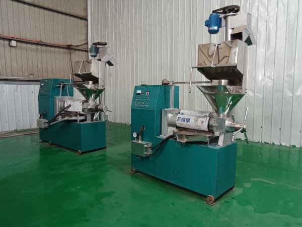 Opération facile de petite de vis de rendement élevé d'huile machine automatique de presse