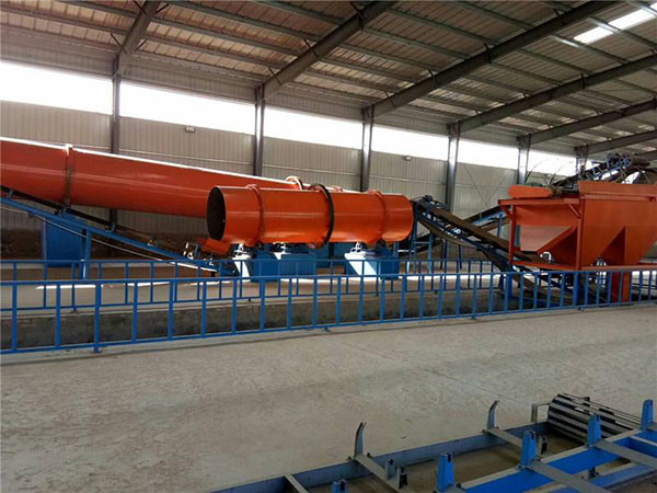 Cadena de producción del fertilizante orgánico de los residuos animales con la máquina del granulador de los dientes de la agitación