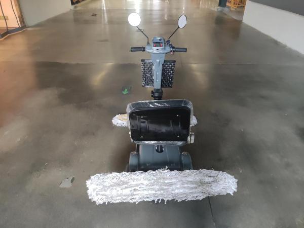 Real 3 Wheels Ride on Floor Sweepers Sweeping Machine Cleaning Mobility Scooter With Pushing Driving Mop Dust Cart