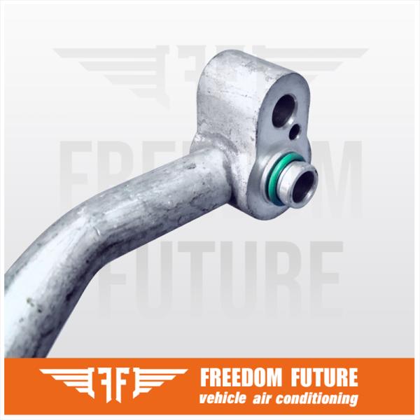 Volkswagen Passat 4B0260701B Car AC Suction Pipe Fits 07-11 B5 Audi A4 2.5L