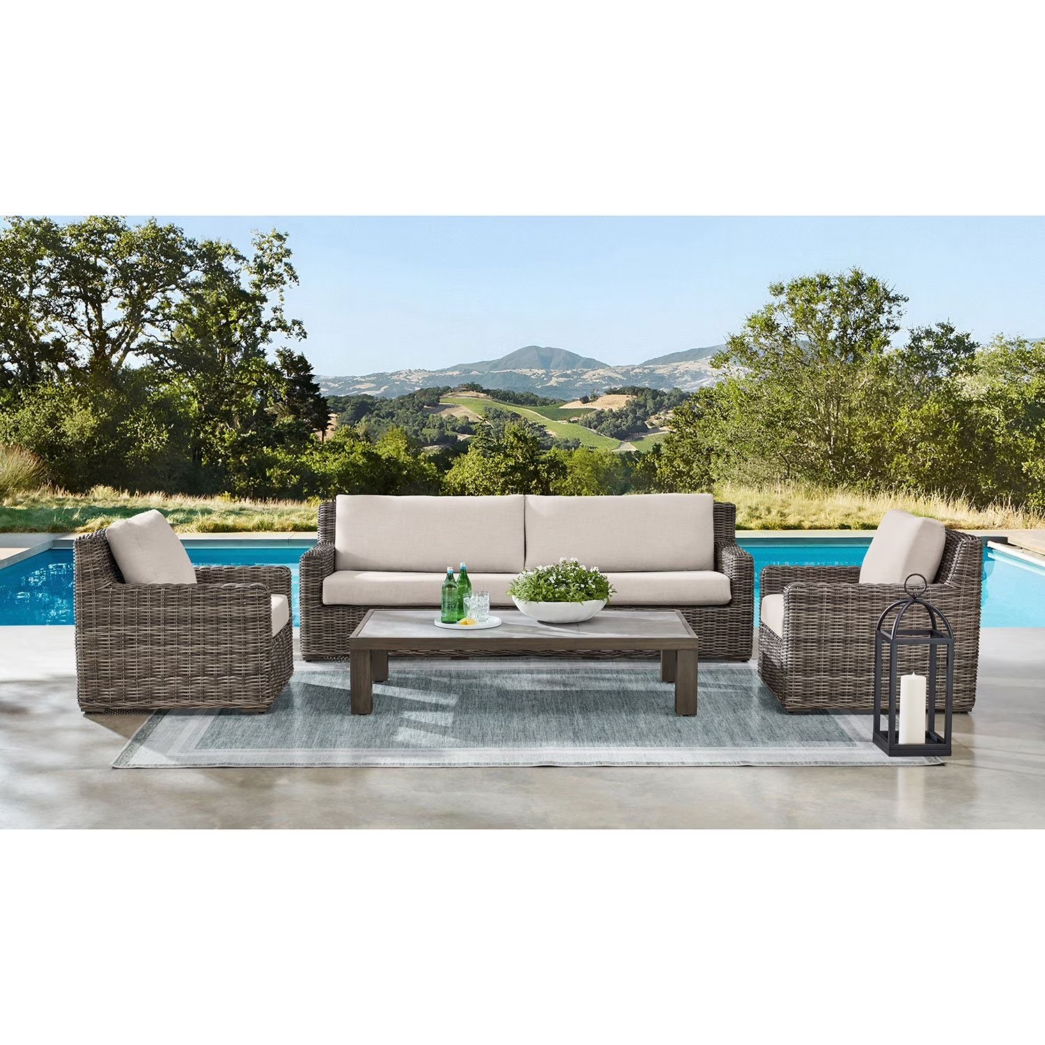 Top Quality Patio Furniture Round Wicker Sofa. Halstead SN-2653