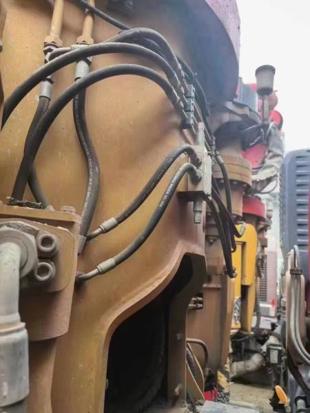 Pompes à béton de 43 mètres pour l'industrie lourde Poids total 29000 kg Section utilisée