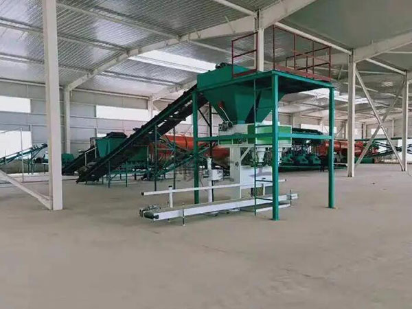 Organic Fertilizer Production Line Compost Making Machine for 1-20 Thousand Tons Per Year with Below 10% Moisture Using Chicken Manure