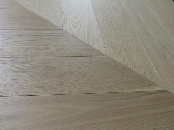 Quality Natural Vanished Chevron Oak Engineered Flooring 780x125x15MM, AB grade, Brushed, UV lacquer