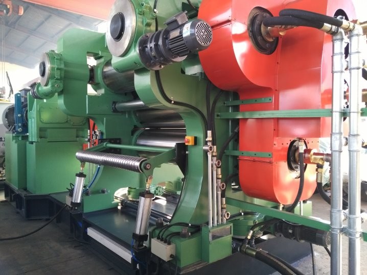 Машины календаря крена 980RPM 132KW 4 мельница резиновой резиновая смешивая