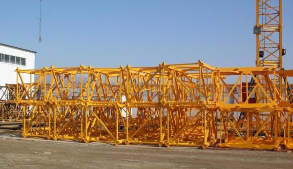 Self Erecting Potain Tower Crane 12 Tons , 1.6x1.6x3m Mast Section