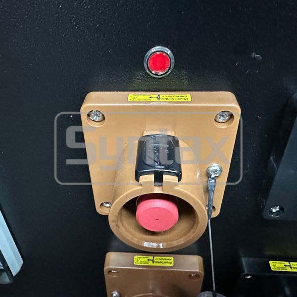 Syntax MD5 IP67 Waterproof 500A Three Phase HDPE Portable Power Distribution Box on Wheels with Powerlocks 500A for FIFA Sporting Events In Qatar