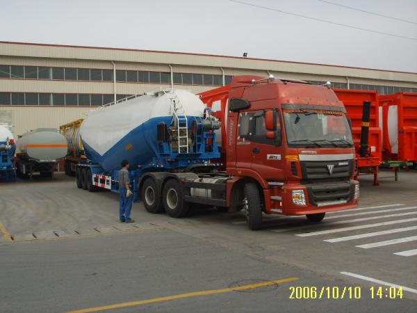 48CBM Bulker Cement Truck With Air Compressor And Diesel Engine