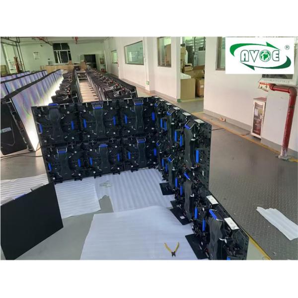 Тип B P2.976 Наружные арендные светодиодные экраны SMD1415 Кубические дисплейные кривые шкафы