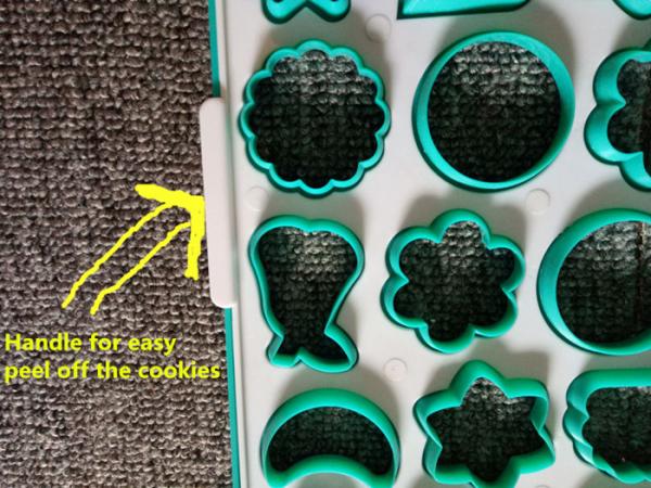 FB119990 24 shapes simple operate ABS 13*9.25 inch 2pcs cookie cutter tray