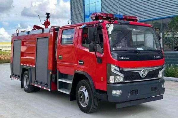 Diesel Engine 6 Wheel Dongfeng 6000kg 6tons Water Tank Fire Truck