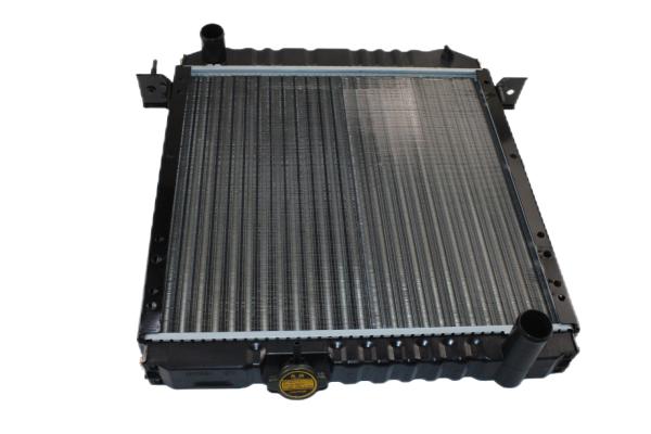 Il s'agit d'un appareil qui est équipé d'un radiateur de type ISUZU NKR55