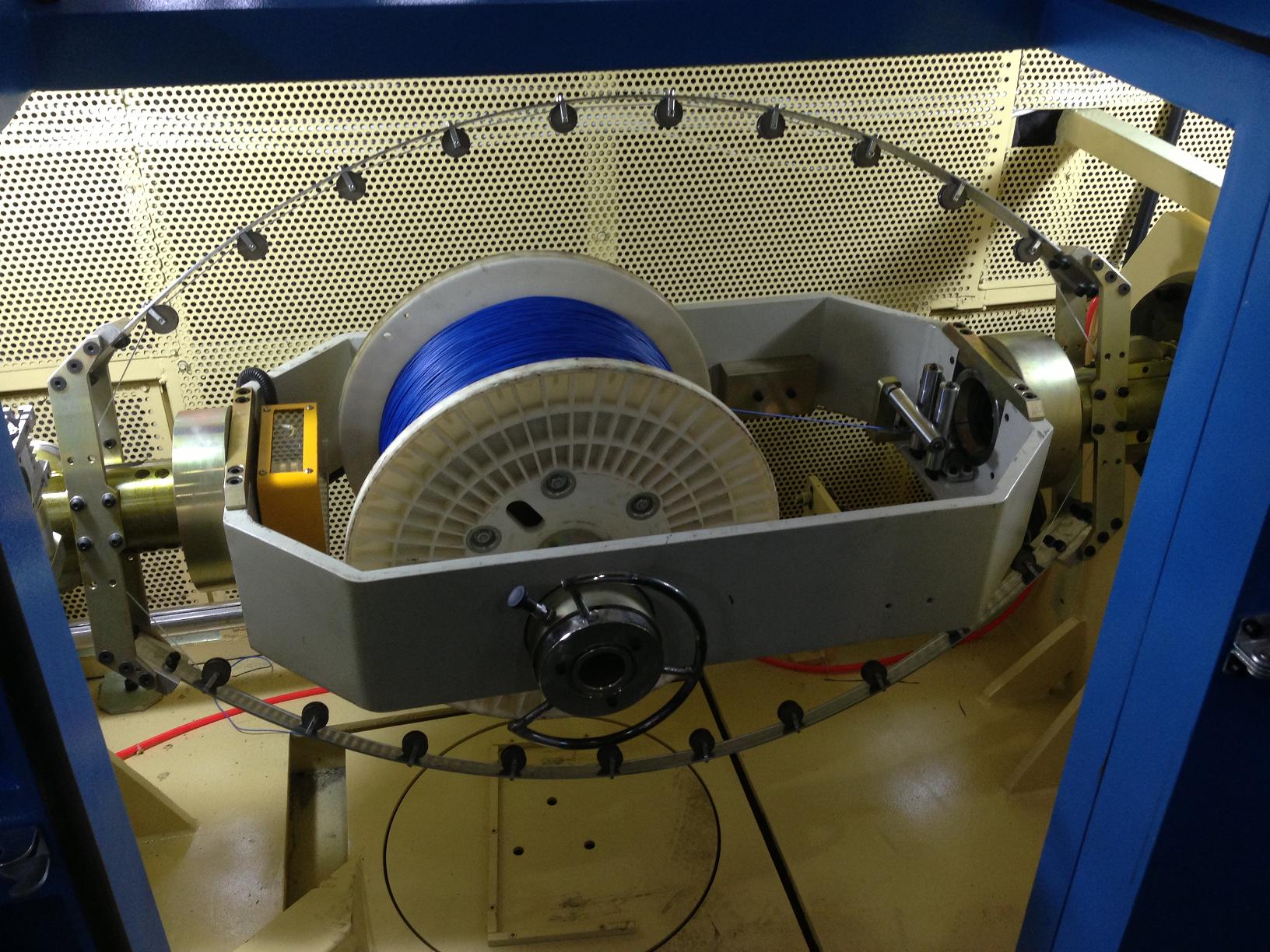 2500RPM Bare Copper Wire Twisting Machine 3.7Kw High Frequency Data Cable