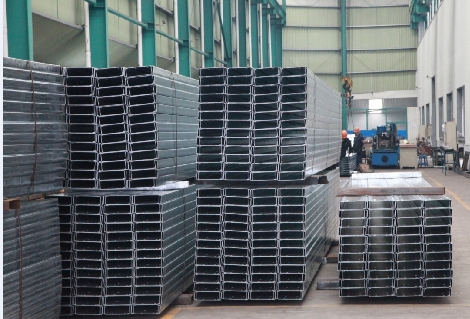 Purlins c z гальванизированные разделом стальные Крен-сформировали от Высок-Растяжимой стальной прокладки