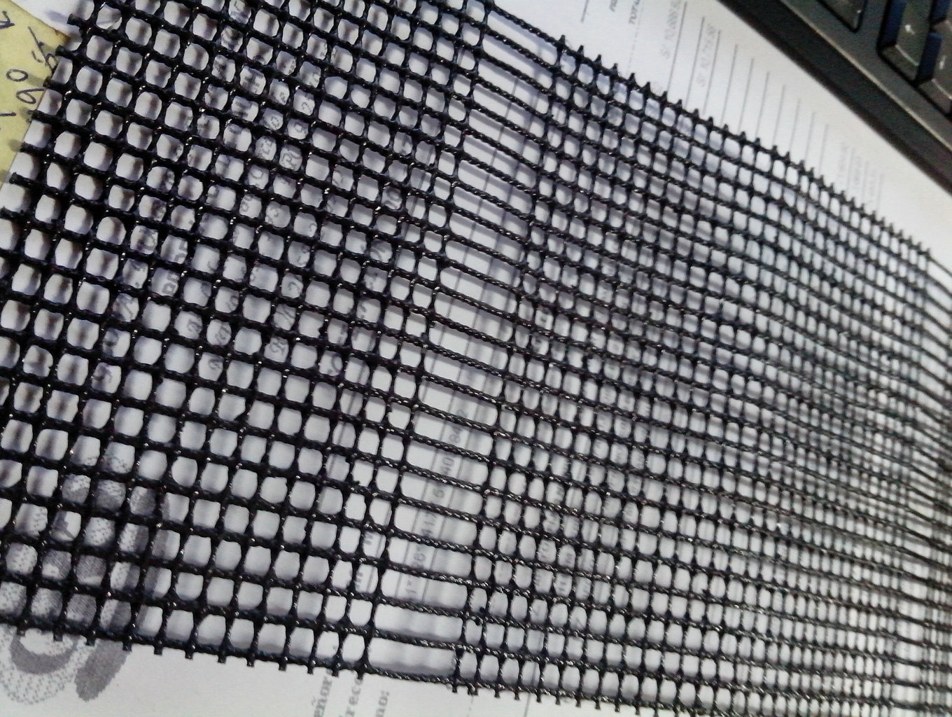 Heat-Resistant PTFE Mesh Fabric with Chemical Resistance and Non-Stick Surface for Conveyor Belts