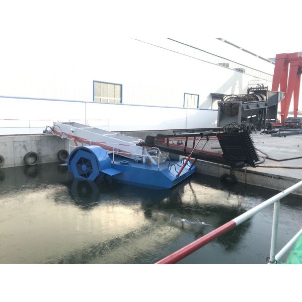 Fully Automatic Aquatic Grass Harvester with Full Hydraulic Drive for High Efficiency Floating Weed Collection