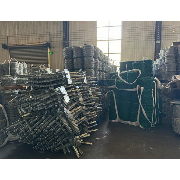 1.8 мм 3 или 4 дюйма Барб расстояние горячее погружение оцинкованной стальной колючей проволоки катушек