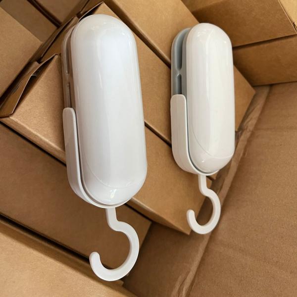 Запечатывающий полиэтиленовые пакеты мини-пакеты, запечатывающие и режущие для портативного бумажного упаковочного материала