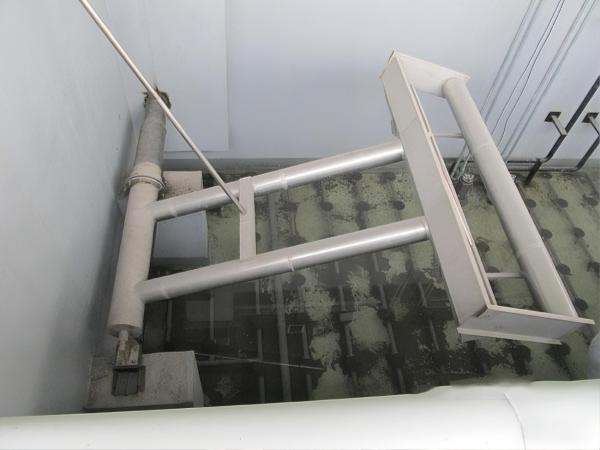 Usine de décantation SBR pour le traitement des eaux usées argentifères flottantes, procédé rotatif