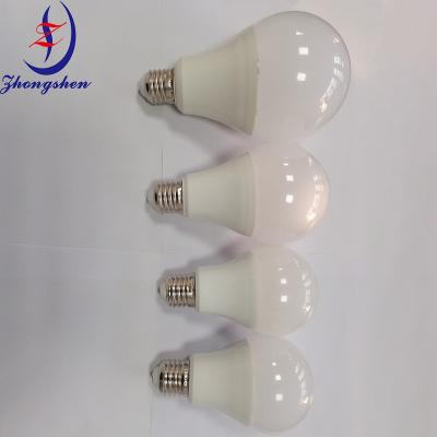 IP67 Globe Bulb Lamp Dimmable LED Poultry Lighting For Poultry Farm