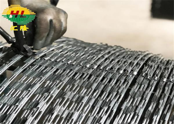 BTO-16 2.8MM WIRE COIL Hotdip Galvanizado Fronteira da Ucrânia Concertina Razor Wire