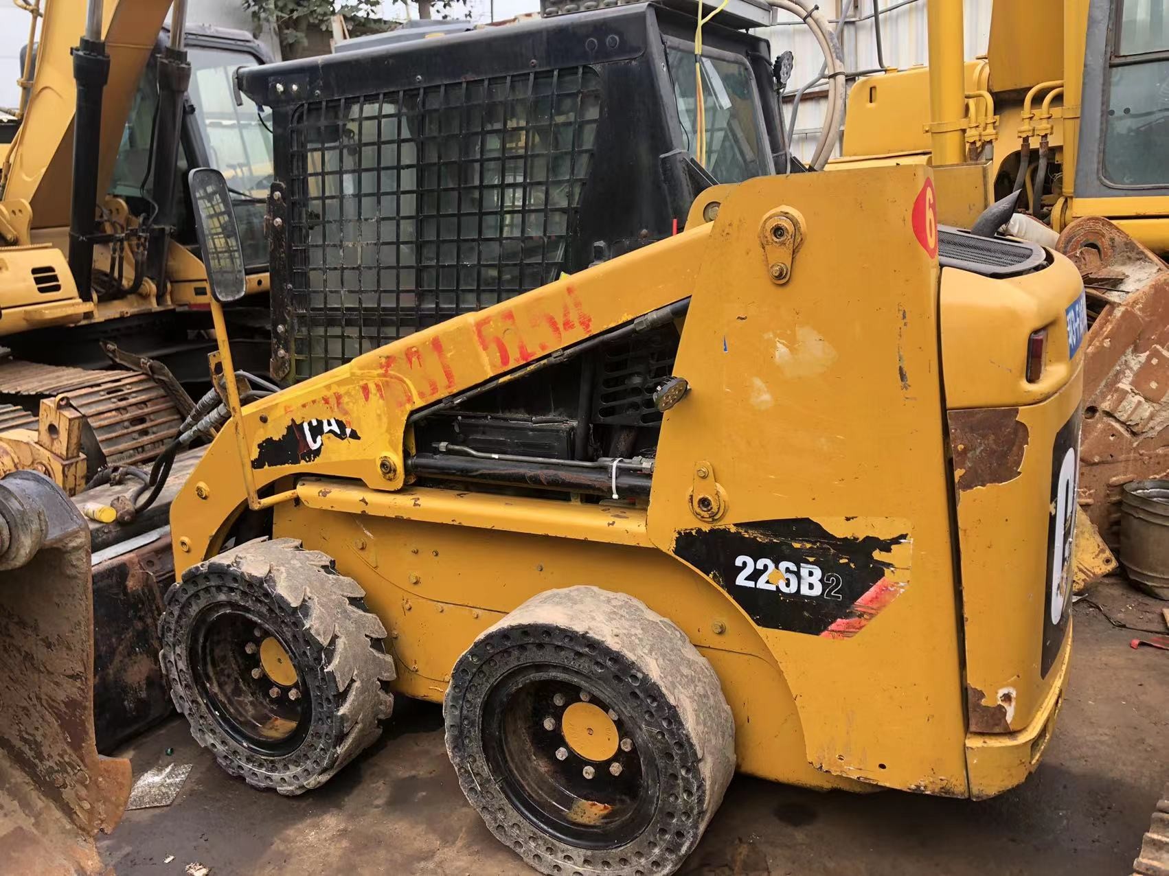 Cat 226B 226C Используемый погрузчик с бортовым поворотом 74 л.с. Полная мощность