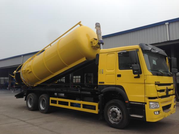 336hp Euro 2/3/4/5  LHD Red 12M3 Sinotruck Howo Sewage Pumping Trucks