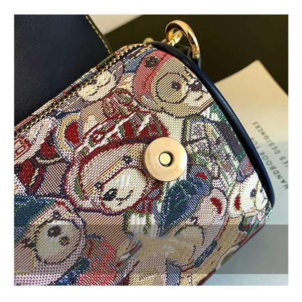 Polyester Lined Crossbody Handbag for Women Instagram-Worthy Cartoon Bear Design