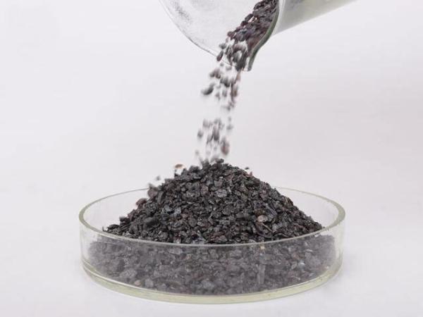 Óxido de alumínio castanho de pureza com estrutura cristalina hexagonal