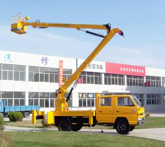 Jmc 4X2 6 Wheeler Overhead Working Truck , Aerial Work Platform Manlift Bucket Truck