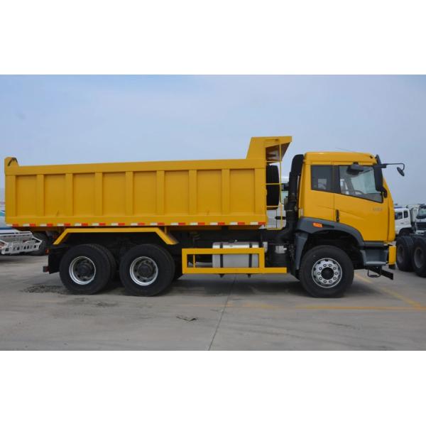 China FAW Jh6 8*4 Dump Truck Transporting Construction Waste