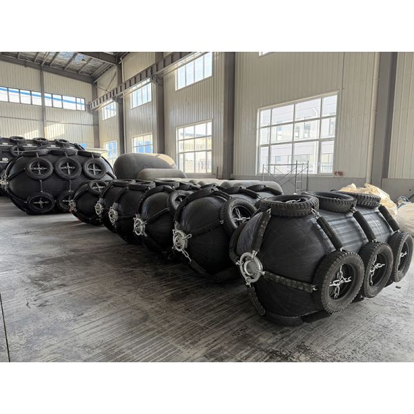 Inflatable Rubber Fender High Impact Absorption Excellent Seawater Resistance Lightweight
