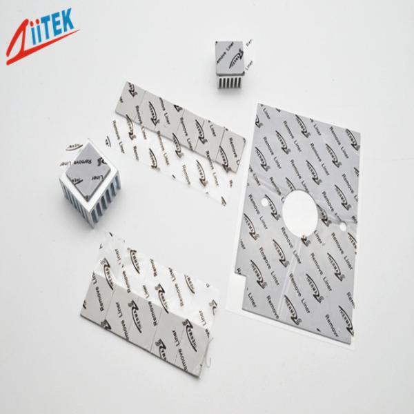 シリコーン ゴム シートの55海岸00の硬度のLEDのコントローラーのための超柔らかい熱ギャップフィルターの灰色3 W/m-K