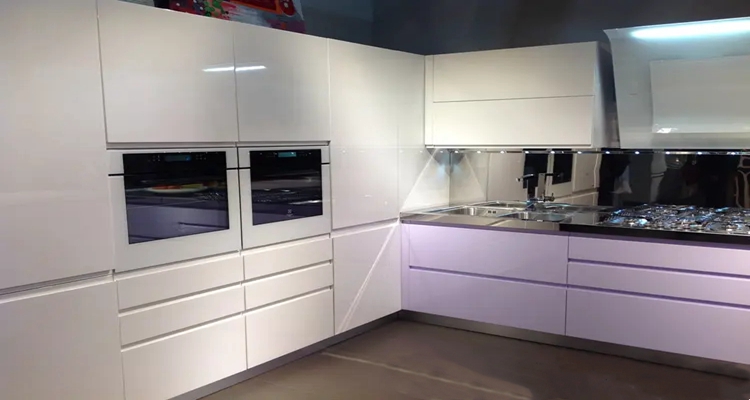 Custom American Modular Kitchen Cabinet with Modern Design and Toe Kick Accessories