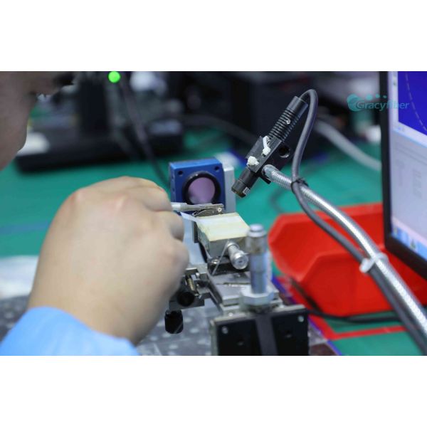 PM MT/MPO Polarization-Maintaining Fiber Optic Connector,PM MT/MPO Multi-Core Fiber Optic Assembly
