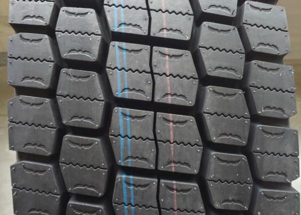 Block Pattern 12R22.5 Commercial Truck Tires , Wide Truck Tires 22 Inch Rim Dia