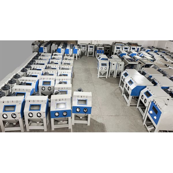 Dust Free Dry Sand Blasting Cabinet industrial CE Certificated