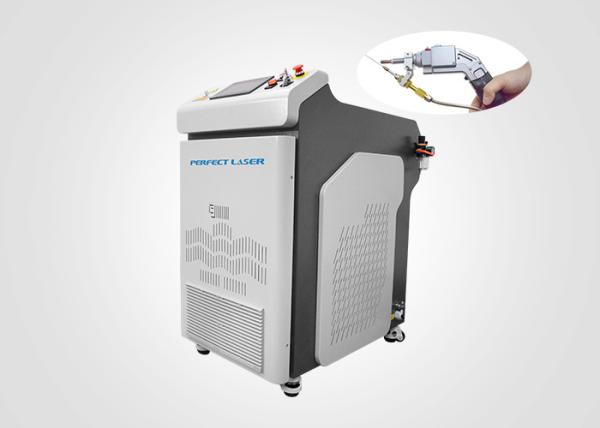 Machine de soudage laser à fibre 1000W Raycus QBH 1070nm tenue dans la main