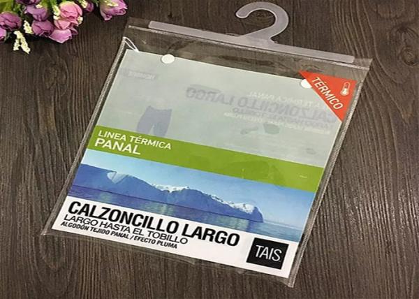 Saco de empacotamento da roupa plástica clara do saco da camisa do roupa interior T do PVC com gancho do gancho