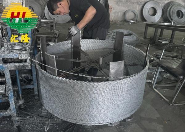 Border Protection Blade Barbed Rope Welding Blade Barbed Wire Fence Net