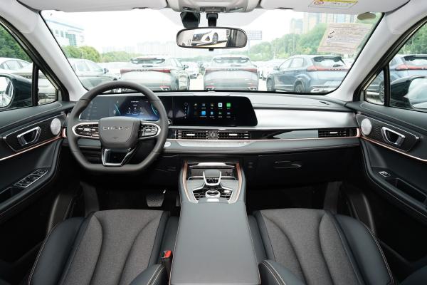 Chery Omoda 5 C5 Gasoline SUV Dark ACC Automatic and Leather Interior