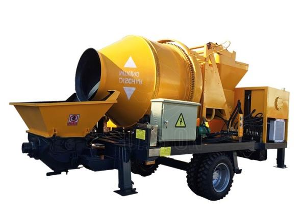 Remote Control Diesel Concrete Pump Mobile , Truck Mounted Cement Mixer Pump