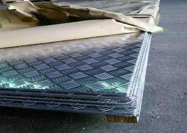 Slip Resistance Aluminium Chequered Sheet / Aluminium Flooring Sheet For Floor Covering